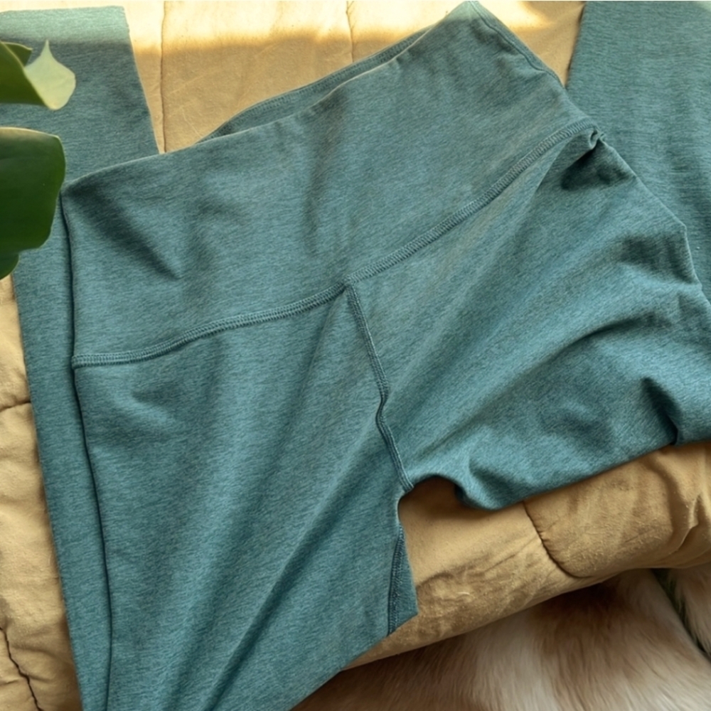 BEYOND YOGA Spacedye Caught In The Midi High Waisted Legging Large Storm Heather